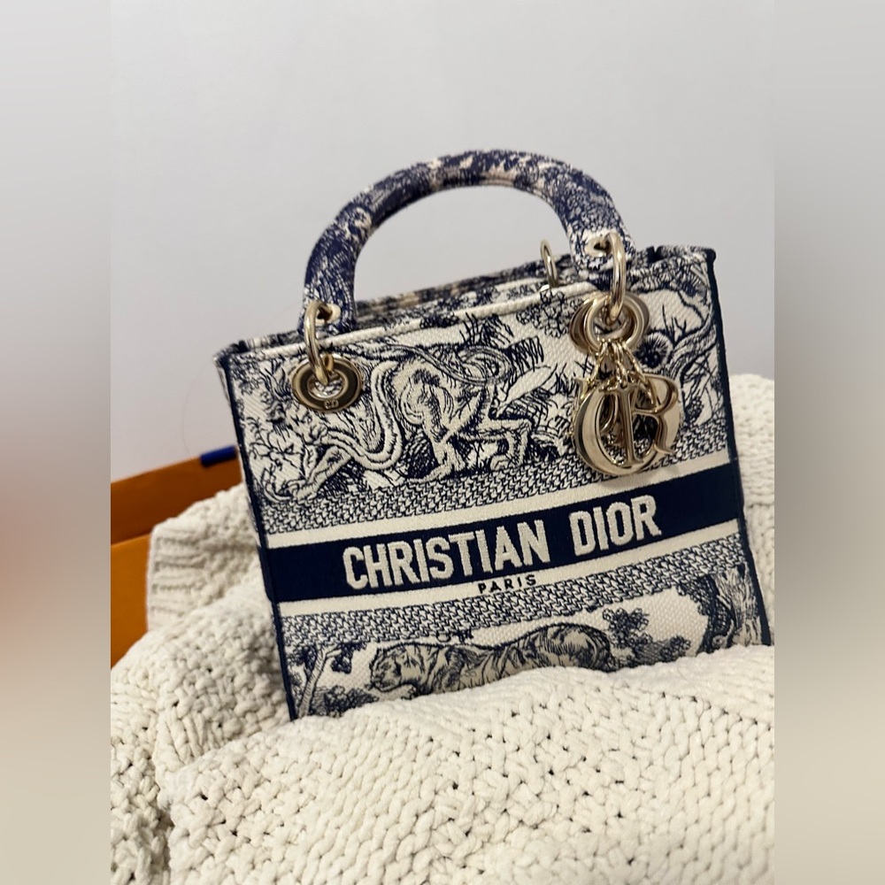Dior Monochrome Lady D-Lite Handbag - Picture 2 of 6